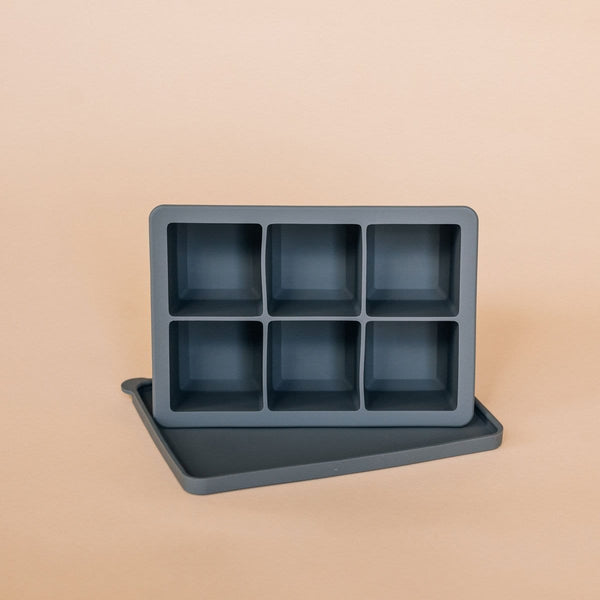 https://cocktailcommons.com/cdn/shop/products/Ice-Tray-3_600x.jpg?v=1626663671